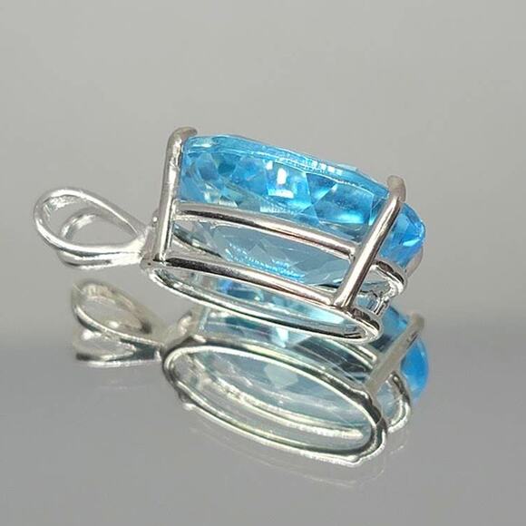 15 Carat Flawless (IF) Blue Topaz Pendant!! - Picture 12 of 12